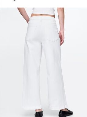 GAP Wide-Leg Jeans in White